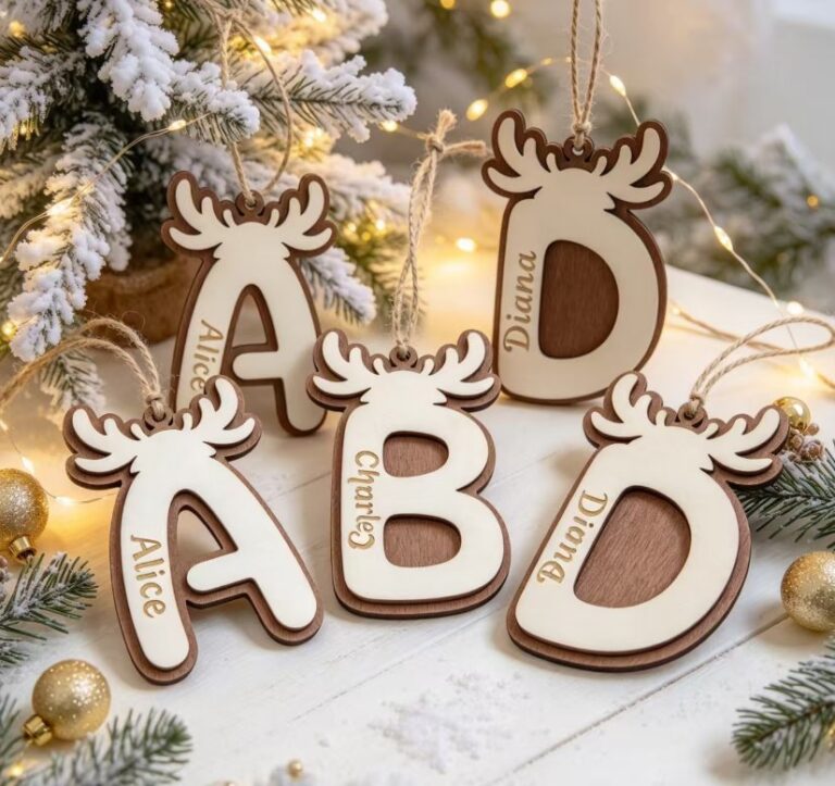 Holidays, gifts Christmas Wooden Reindeer 26 Letters Pendant